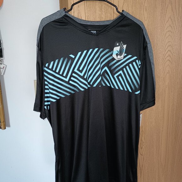NEW MLS Minnesota United FC Men's Short Sleeve V-Neck Warm Up Jersey - 2XL - Picture 2 of 7